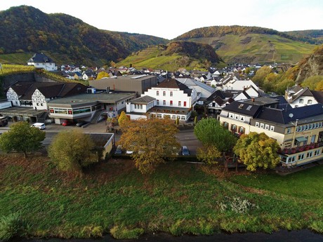 Dernau
