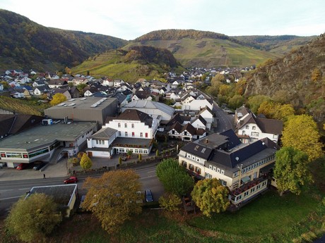 Dernau
