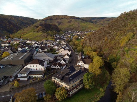 Dernau