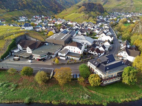 Dernau