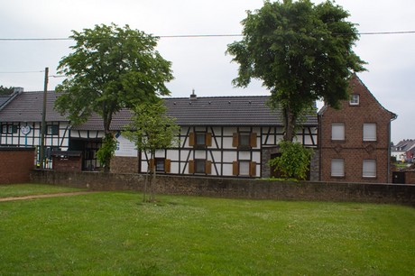 Enzen