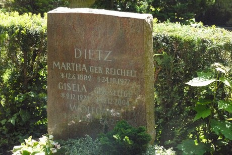 Holzlar
