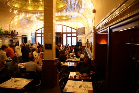 cafe-paris