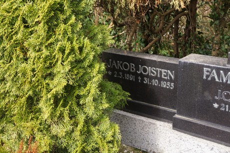Kaster