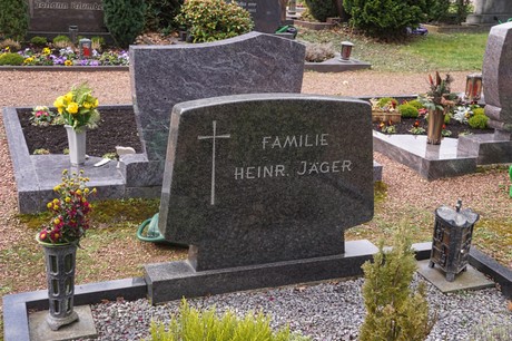 Kaster