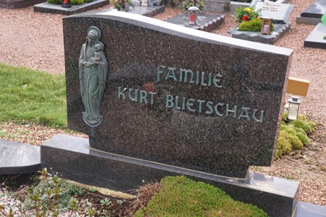 Kaster