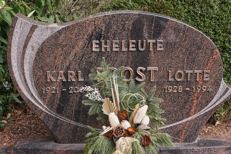 Kaster
