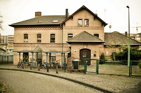 bahnhof