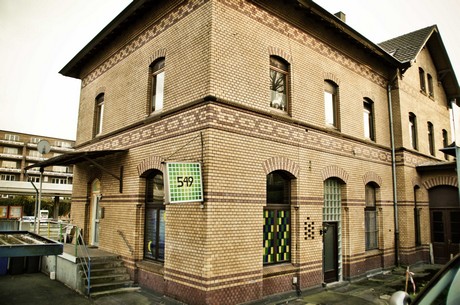 bahnhof