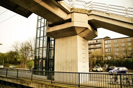 bahnhof