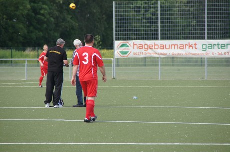 benefiz-fussballspiel