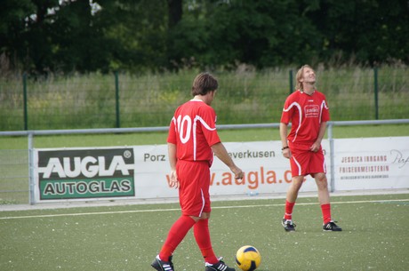 benefiz-fussballspiel