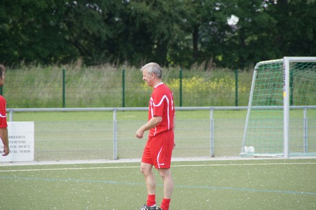 benefiz-fussballspiel