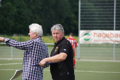 benefiz-fussballspiel