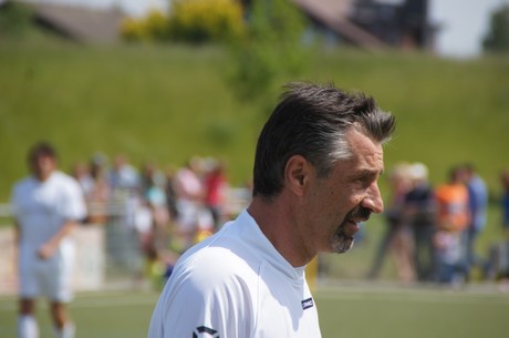 benefiz-fussballspiel