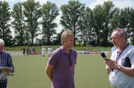 benefiz-fussballspiel