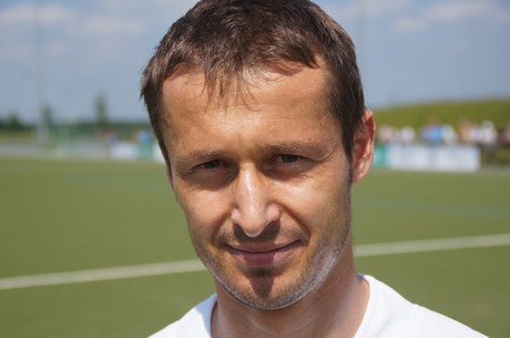benefiz-fussballspiel