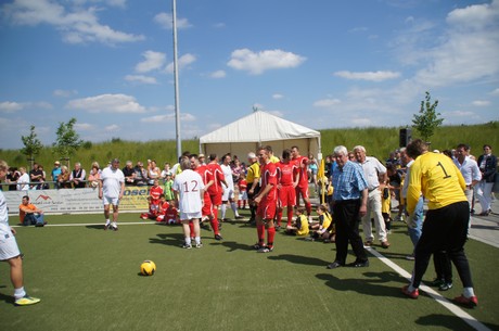 benefiz-fussballspiel