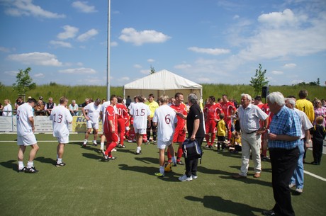 benefiz-fussballspiel