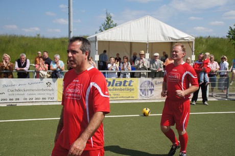 benefiz-fussballspiel