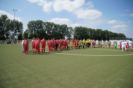 benefiz-fussballspiel