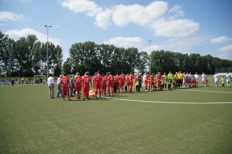 benefiz-fussballspiel