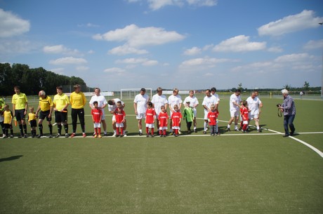 benefiz-fussballspiel