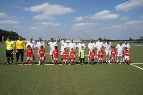 benefiz-fussballspiel