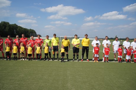 benefiz-fussballspiel