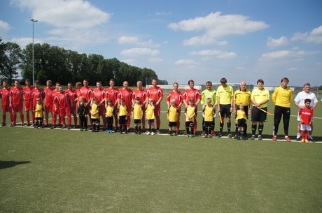 benefiz-fussballspiel