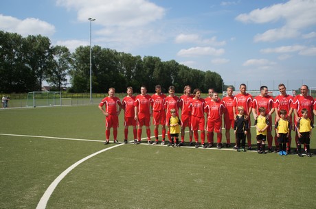 benefiz-fussballspiel