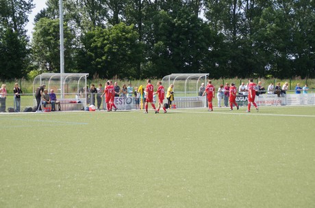 benefiz-fussballspiel