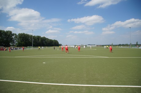 benefiz-fussballspiel