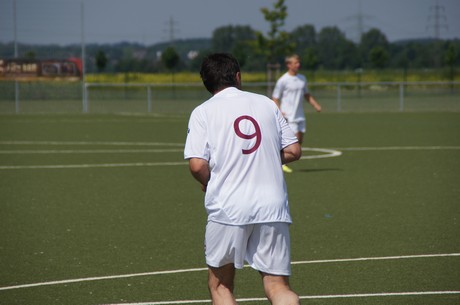 benefiz-fussballspiel