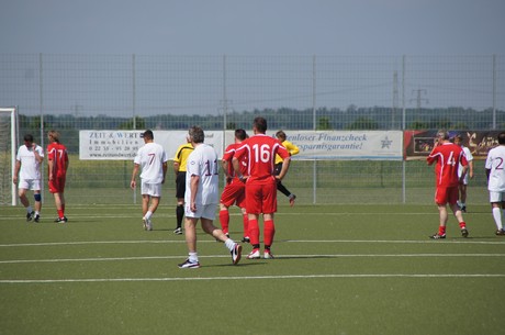 benefiz-fussballspiel