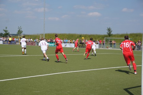 benefiz-fussballspiel