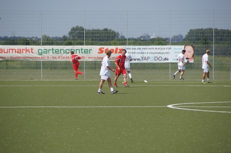 benefiz-fussballspiel
