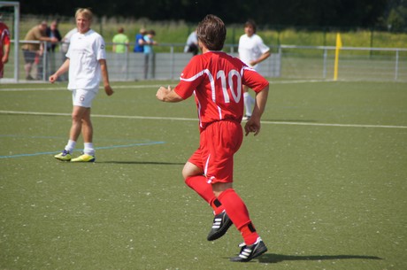 benefiz-fussballspiel