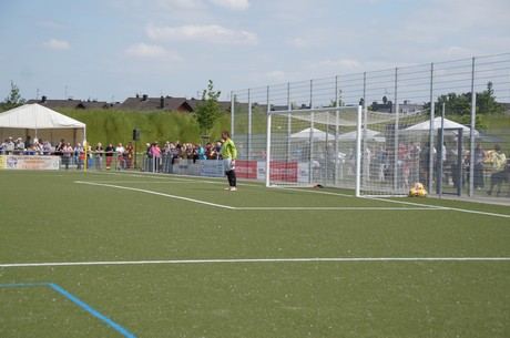 benefiz-fussballspiel
