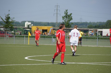 benefiz-fussballspiel