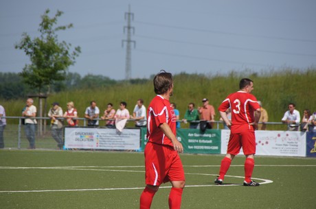 benefiz-fussballspiel