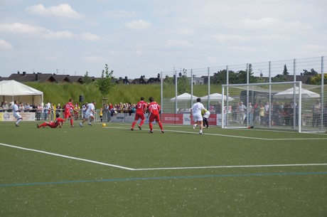 benefiz-fussballspiel