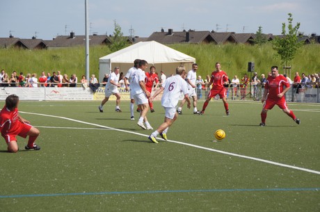 benefiz-fussballspiel