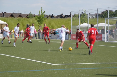 benefiz-fussballspiel