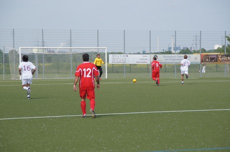 benefiz-fussballspiel