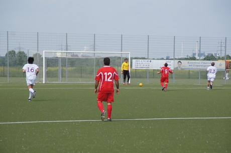 benefiz-fussballspiel
