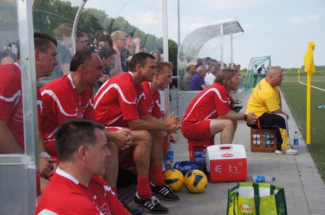 benefiz-fussballspiel