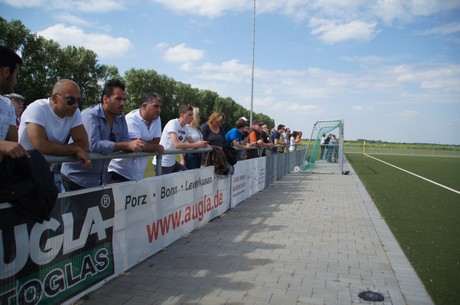 benefiz-fussballspiel