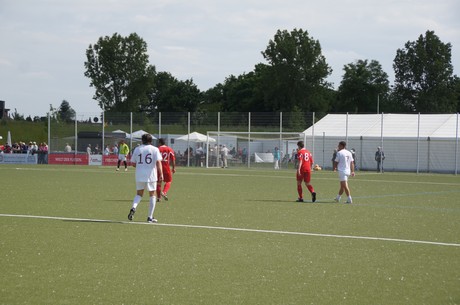 benefiz-fussballspiel