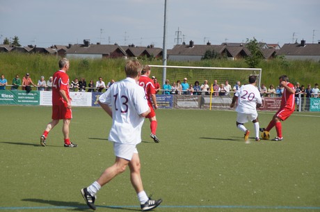 benefiz-fussballspiel